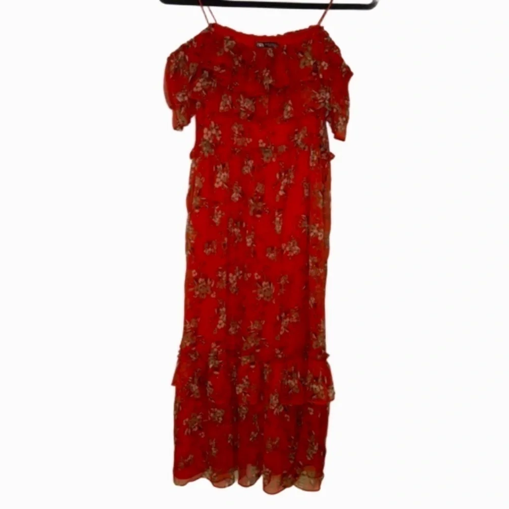 ZARA Red Floral Off The Shoulder Ruffled Tiered Chiffon Midi Dress Size XS - Picture 6 of 17